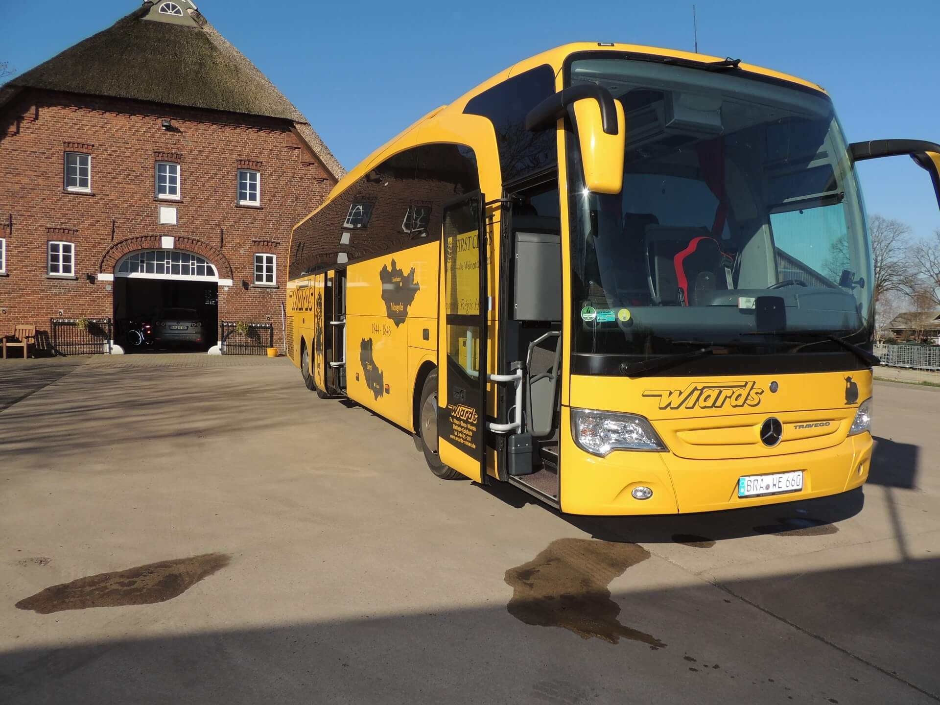 Reisebus lang - Wiards Reisen in Elsfleth