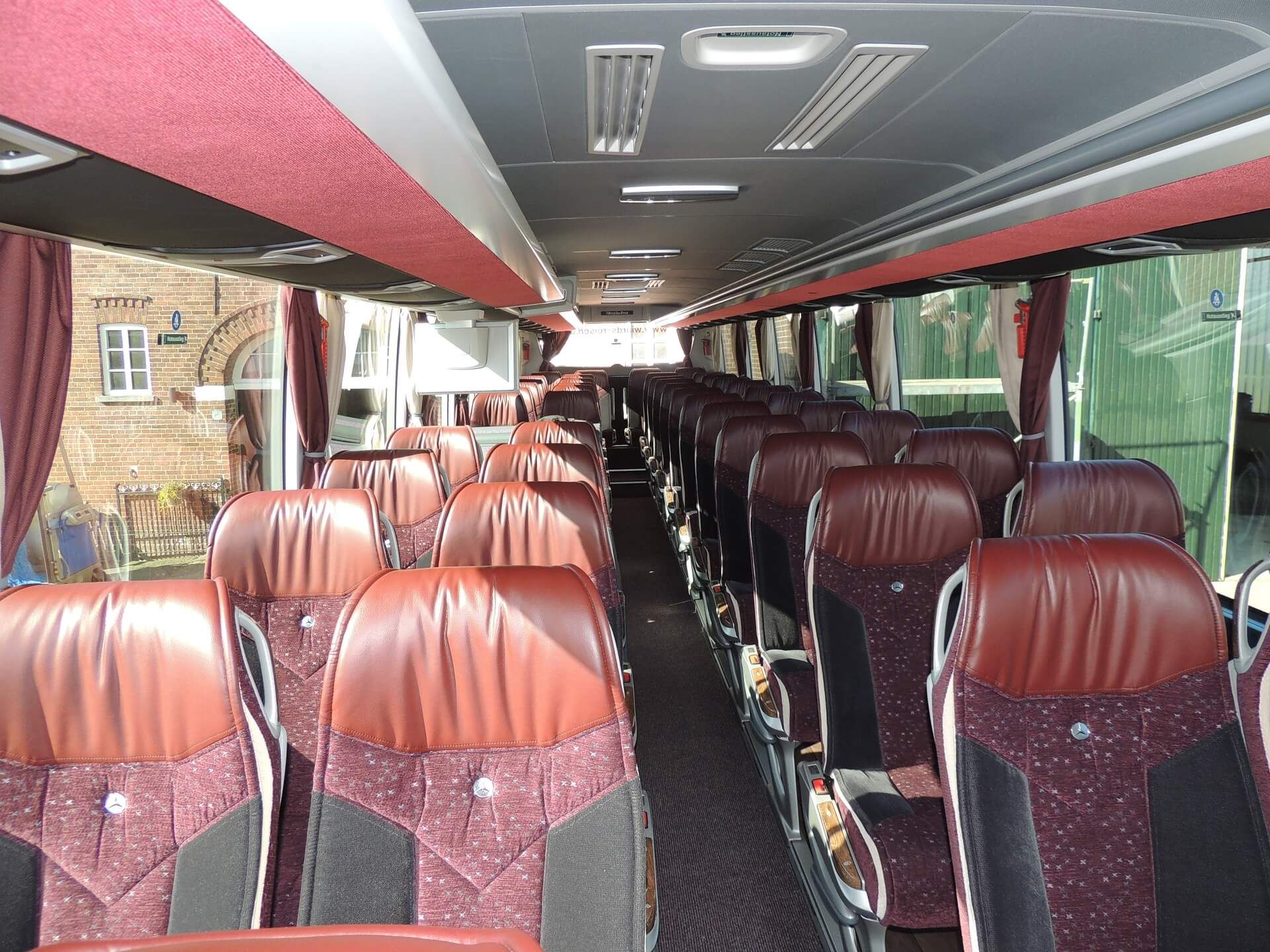 Busausstattung Sitze - Wiards Reisen in Elsfleth