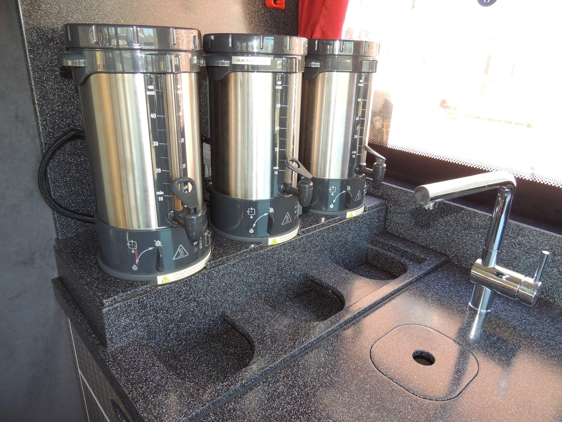 Busausstattung Getränke - Wiards Reisen in Elsfleth